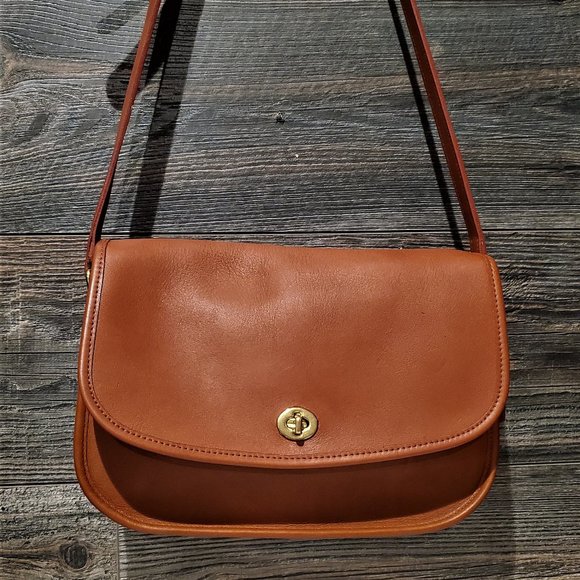 Coach Handbags - Coach Vintage British Tan Leather Flap Crossbody